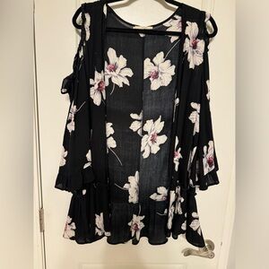 Floral kimono with open shoulders